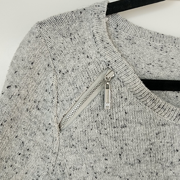 Ivanka Trump Gray Sweater with Layered Hem - Picture 3 of 8